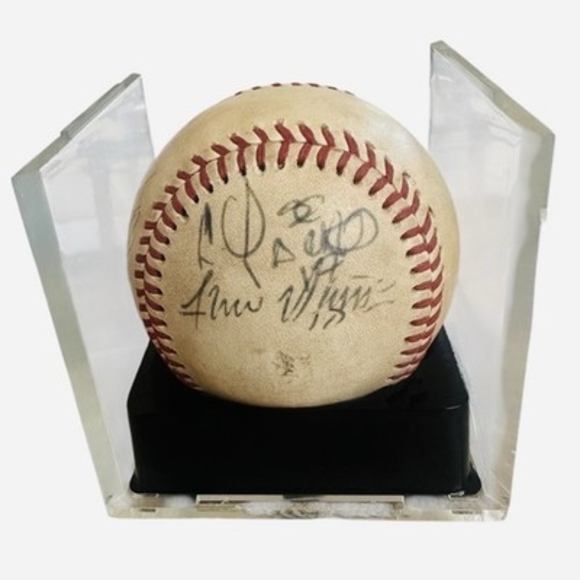 LMB Alejandro Hitt 2005 MultiPlayer Autographed J. Estrada Baseball Display Case - Picture 6 of 6